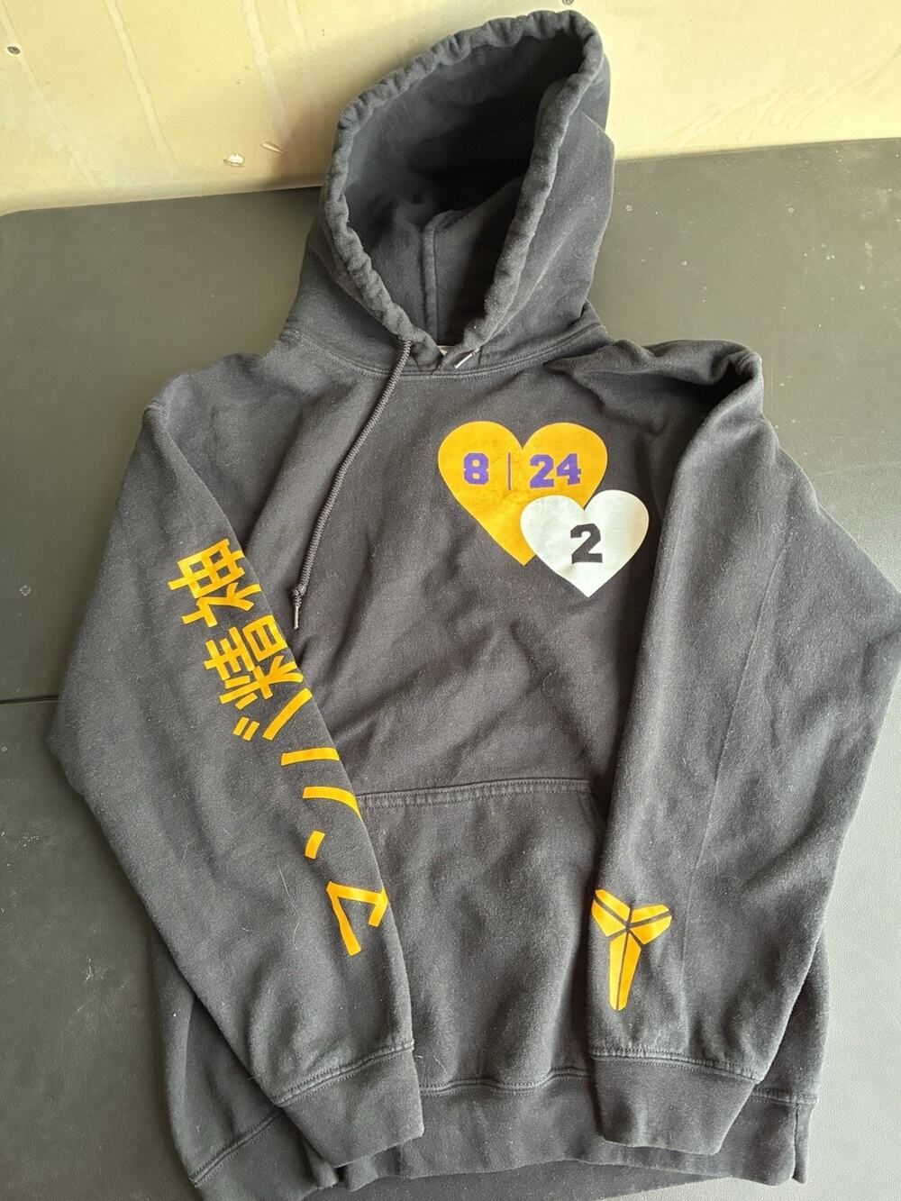 Kobe Bryant Hoodie Size M